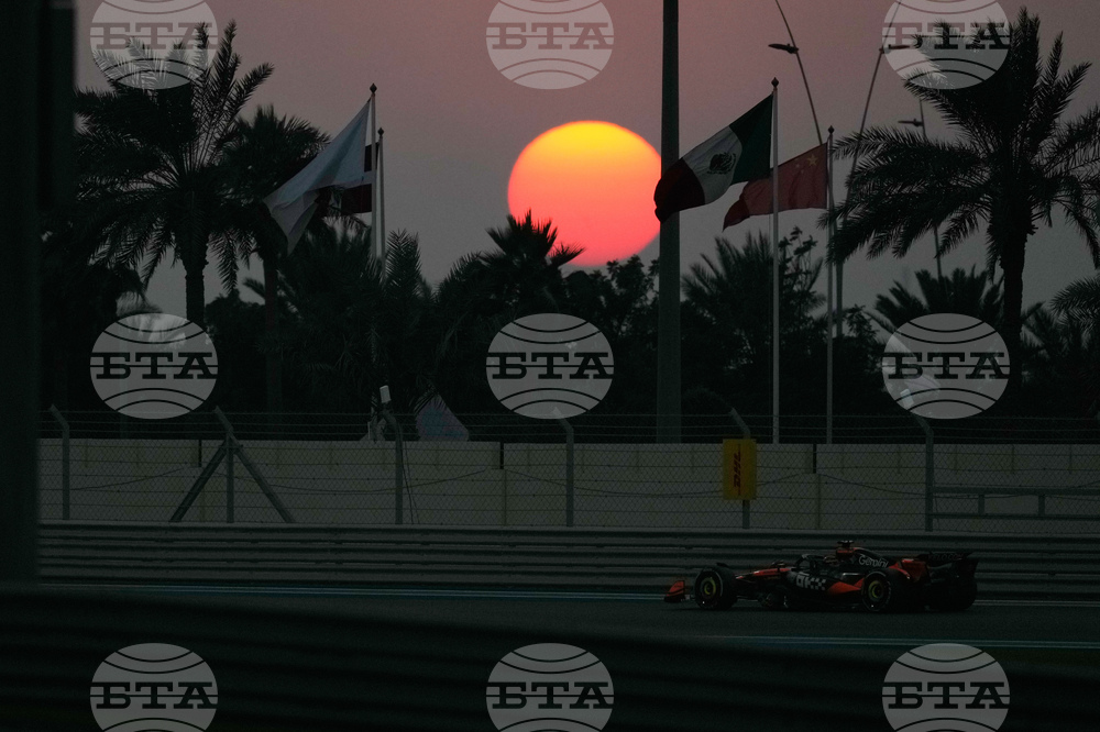 Abu Dhabi F1 GP Auto Racing