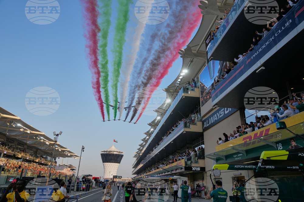 Abu Dhabi F1 GP Auto Racing