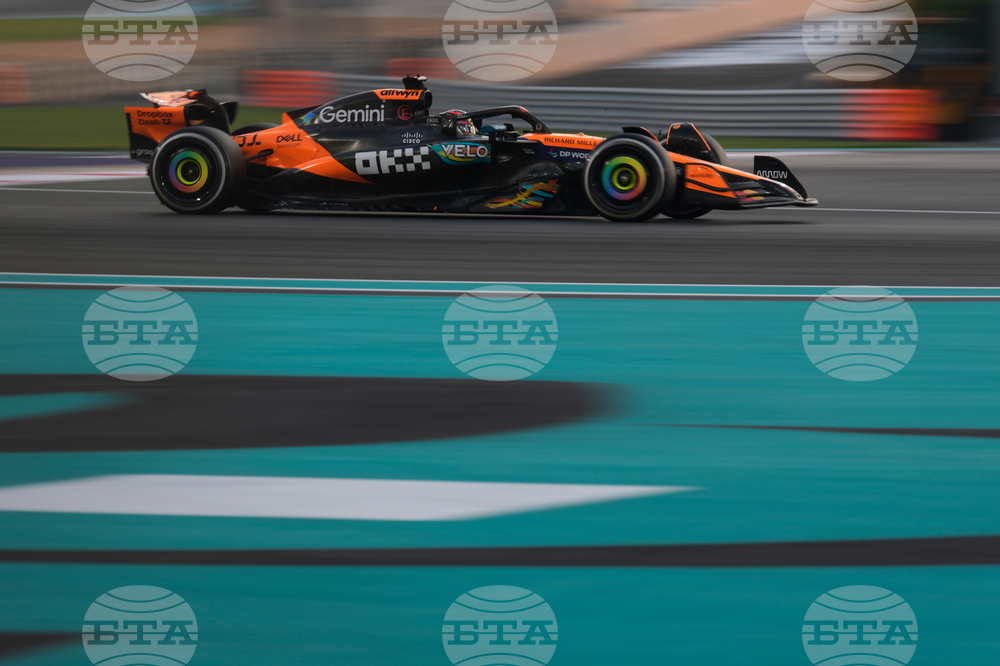 Abu Dhabi F1 GP Auto Racing