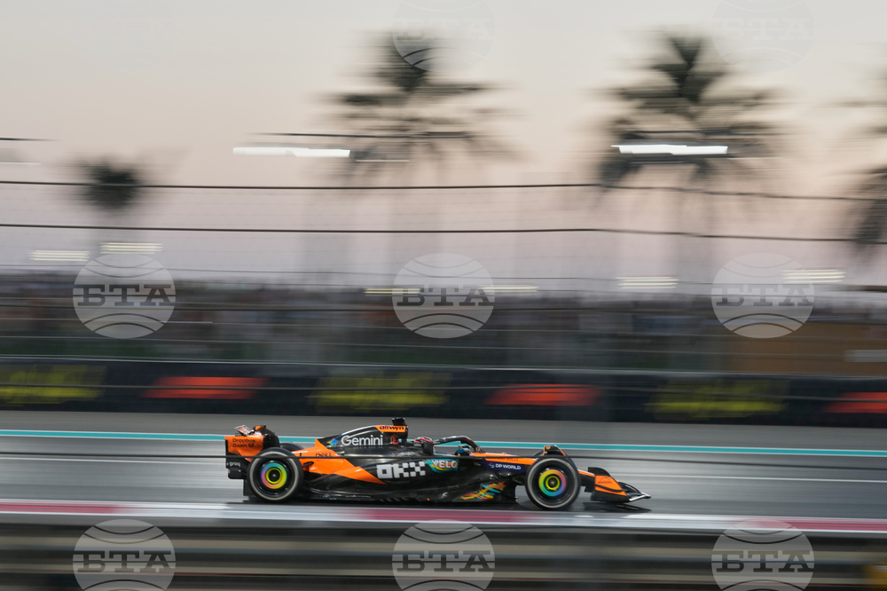 Abu Dhabi F1 GP Auto Racing