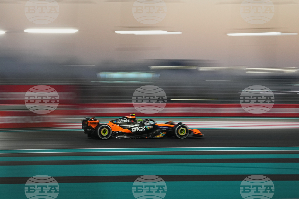 Abu Dhabi F1 GP Auto Racing