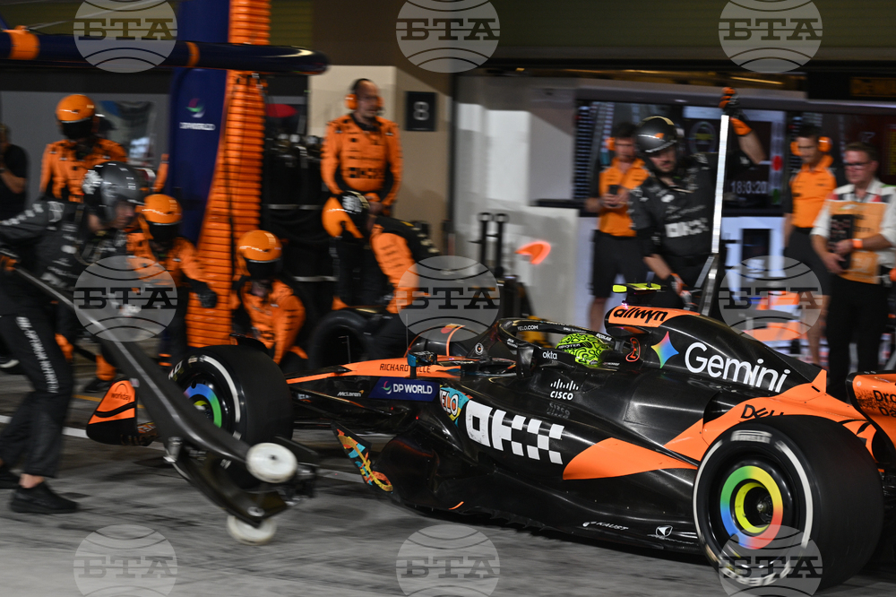 Abu Dhabi F1 GP Auto Racing