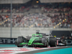 Abu Dhabi F1 GP Auto Racing