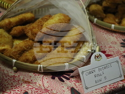 Румъния - Букурещ - Коледен дипломатически благотворителен базар