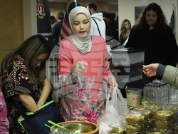 Румъния - Букурещ - Коледен дипломатически благотворителен базар