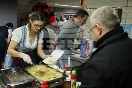 Румъния - Букурещ - Коледен дипломатически благотворителен базар