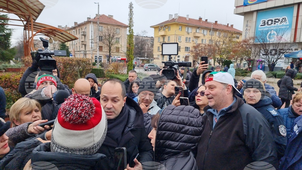 Враца - протест - оставка