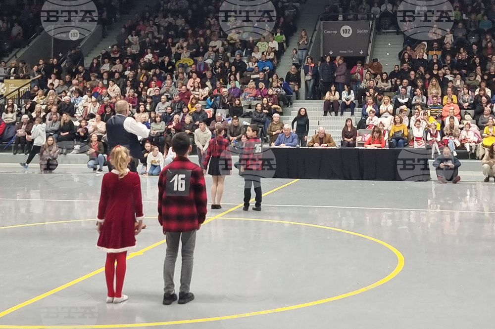 Русе - „Коледно надиграване“ - танцьори