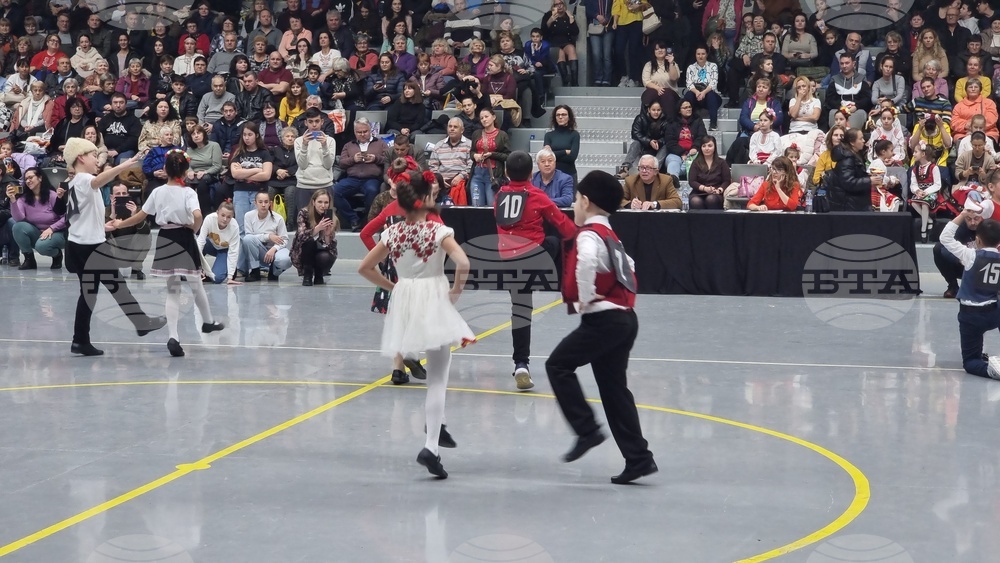 Русе - „Коледно надиграване“ - танцьори