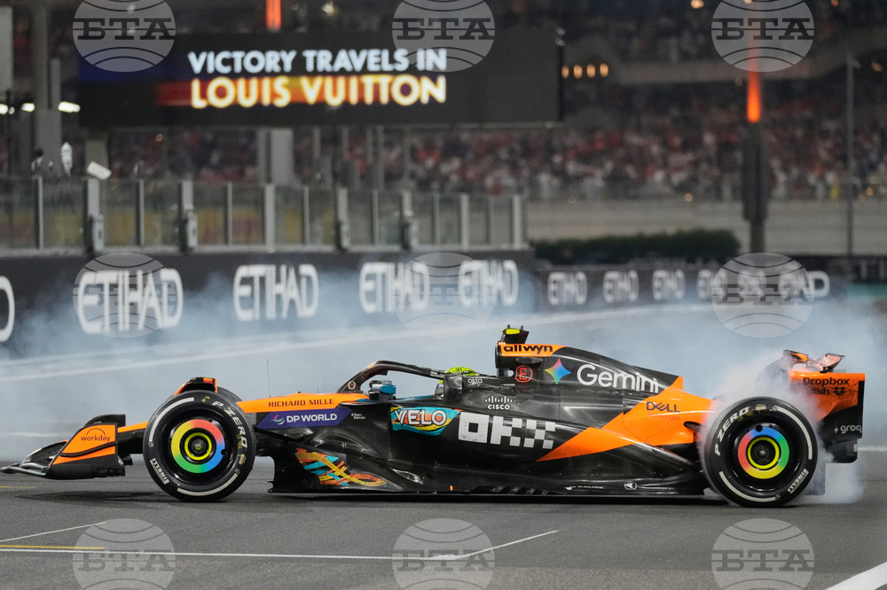 Abu Dhabi F1 GP Auto Racing