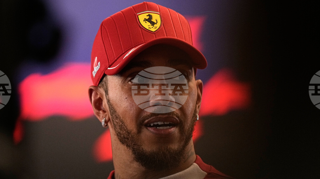 Пилотът на Ферари Люис Хамилтън: „Всеки уикенд виждам хора, които ми напомнят да не се отказвам“