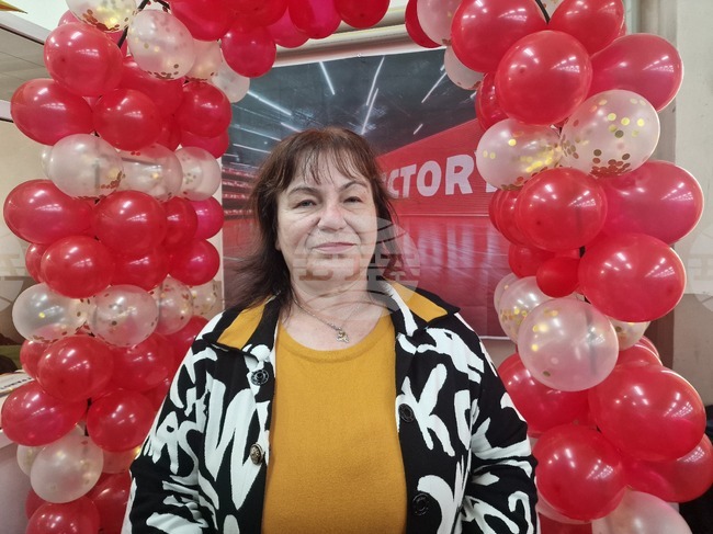 Професионалната гимназия "Мария Кюри“ в Разград е място, което подготвя младите хора за живота и им дава шанс да успеят, казва директорът й