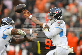 Titans Browns Football