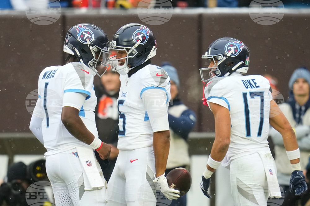 Titans Browns Football