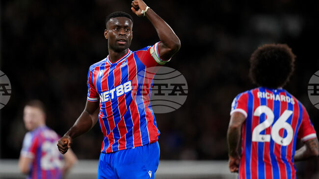 Барселона иска да привлече английския защитник Марк Геи за заместник на контузения Андреас Кристенсен