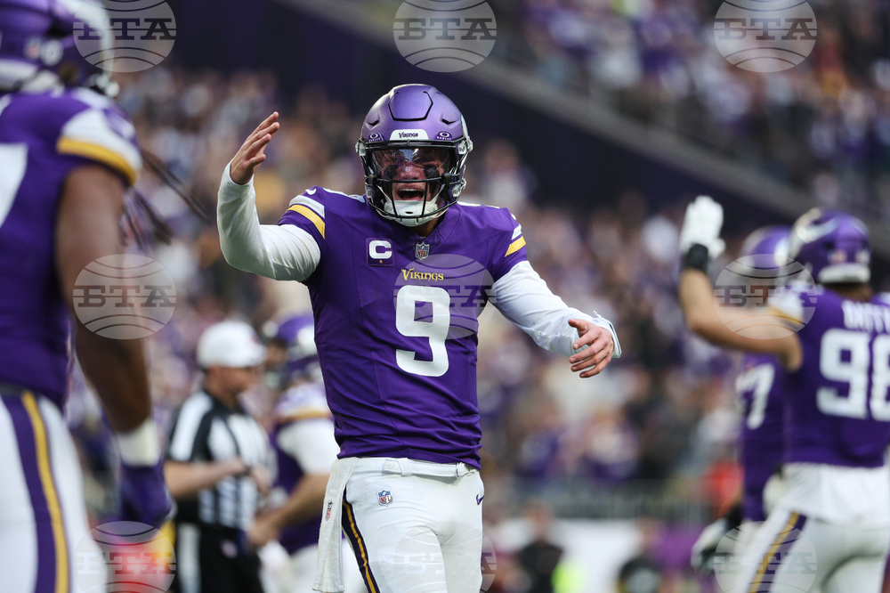 Commanders Vikings Football