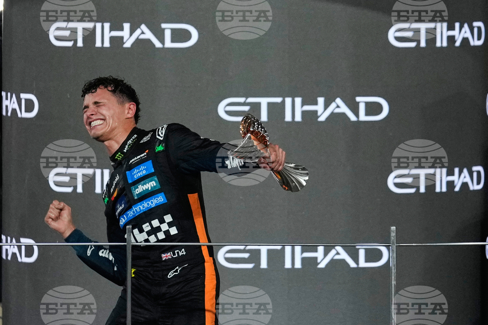 APTOPIX Abu Dhabi F1 GP Auto Racing