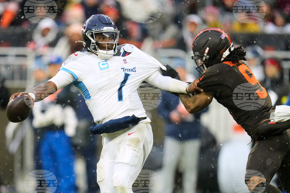 APTOPIX Titans Browns Football