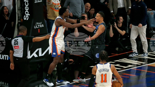 Гардът на Орландо Дезмънд Бейн е глобен от НБА с 35 хиляди долара за замерване на опонент с топката