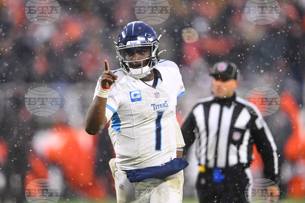 Titans Browns Football