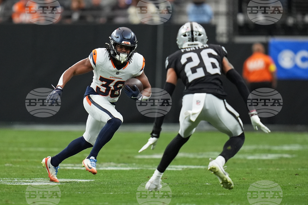 Broncos Raiders Football