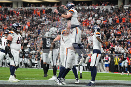 Broncos Raiders Football