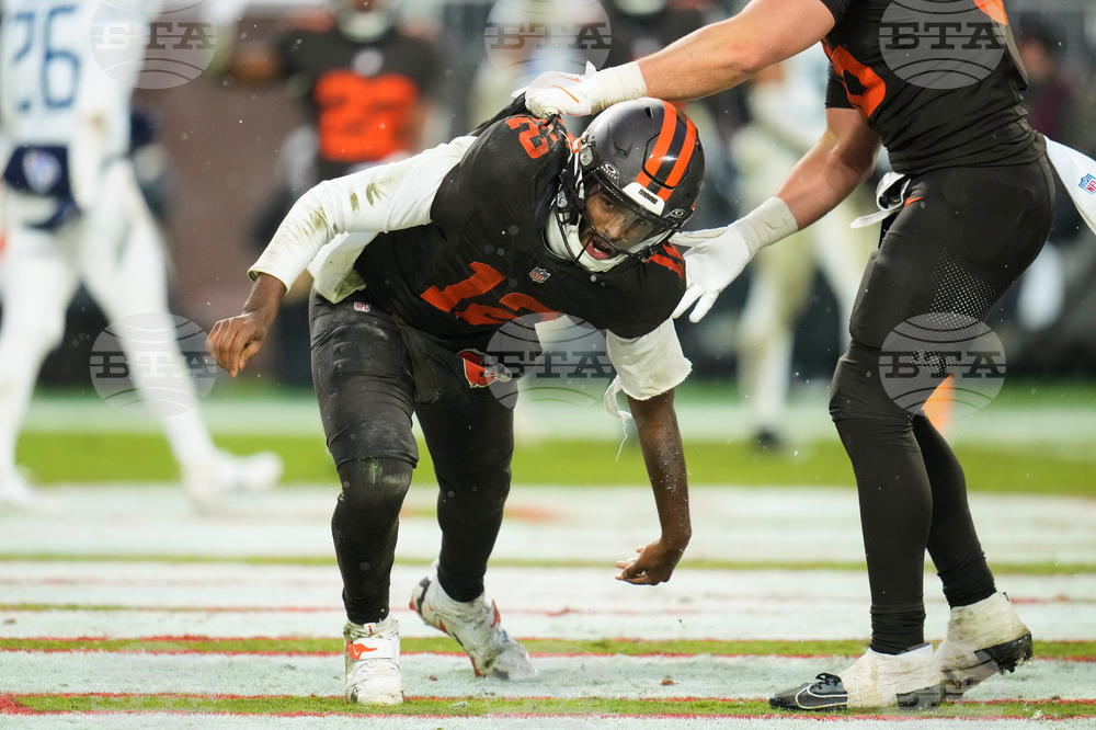 Titans Browns Football