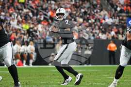 Broncos Raiders Football