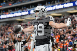 Broncos Raiders Football