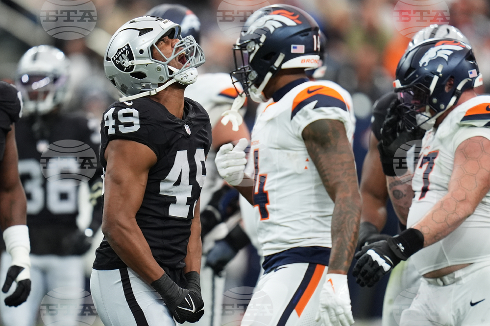 Broncos Raiders Football