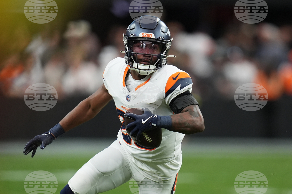 Broncos Raiders Football