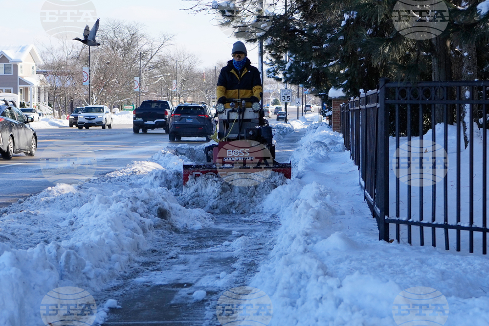 US Extreme Winter Weather Illinois