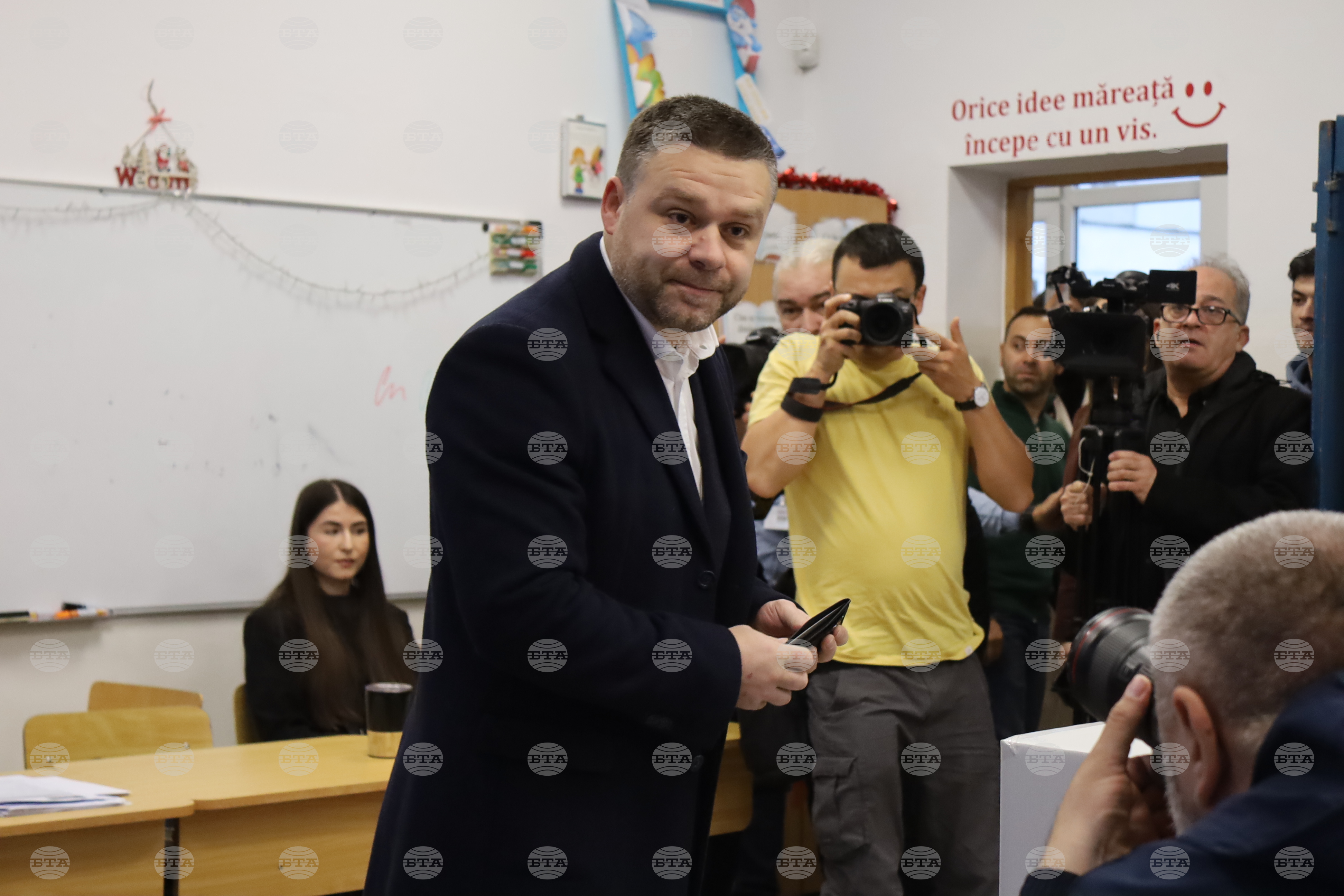 Po prvih izidih vzporednih volitev v Bukarešti vodi Ciprian Ciucu