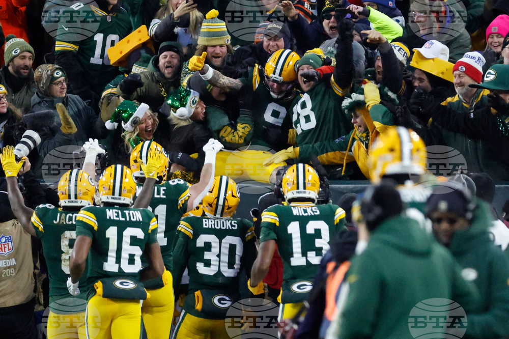 Bears Packers Football