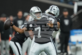 Broncos Raiders Football