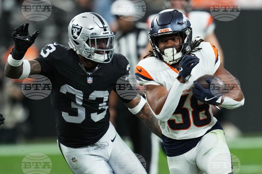 Broncos Raiders Football