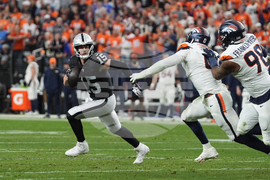 Broncos Raiders Football