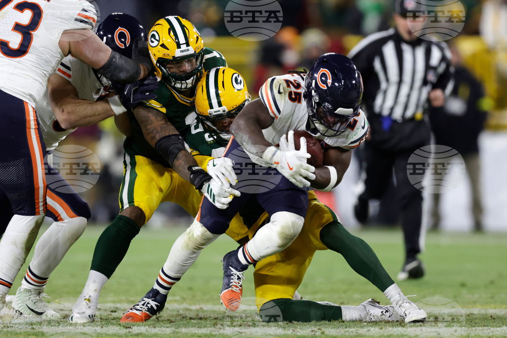 Bears Packers Football