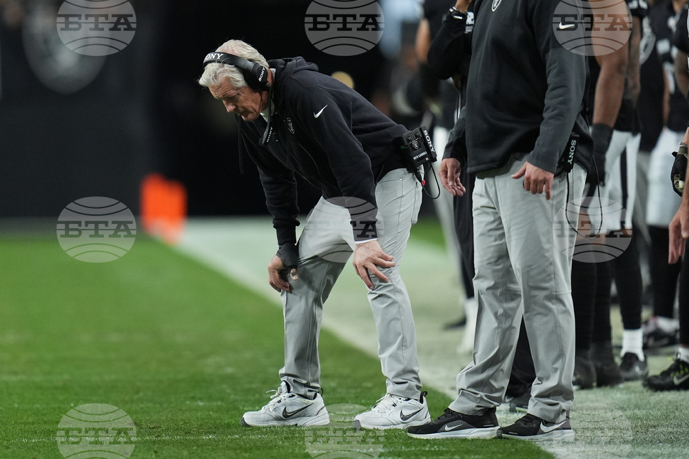 Broncos Raiders Football