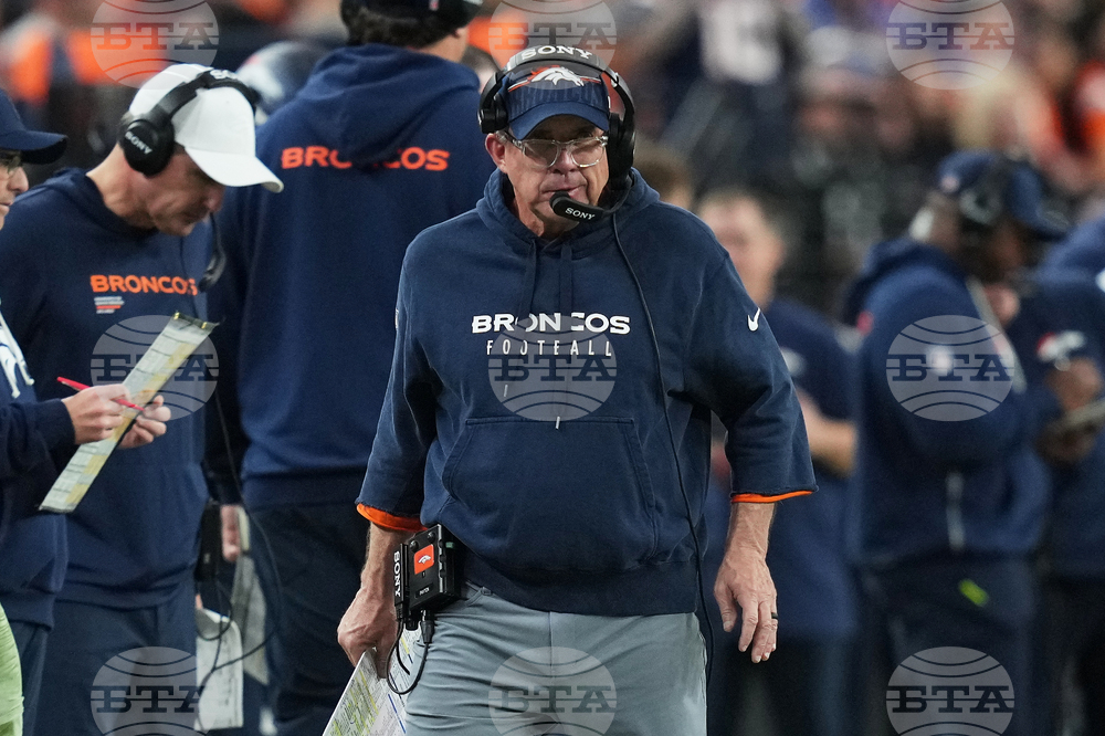 Broncos Raiders Football