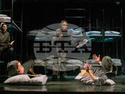 „Сън в зимна нощ“ в Малък градски театър, снимка – Малък градски театър/ Христо Чучков