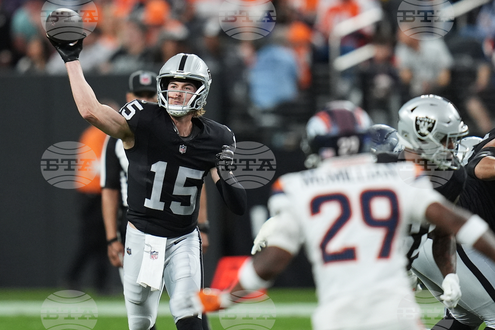 Broncos Raiders Football