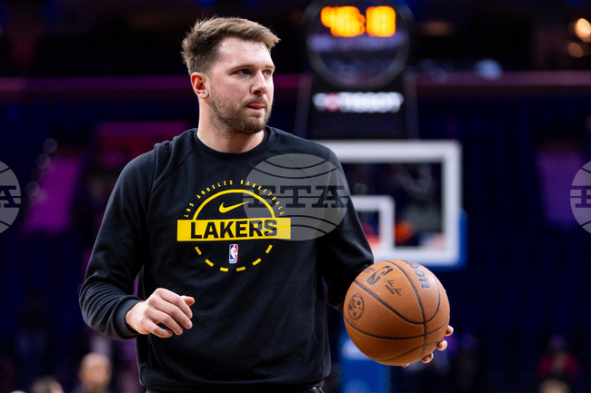 Lakers 76ers Basketball