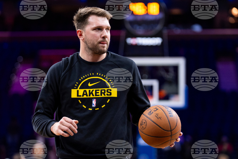 Lakers 76ers Basketball