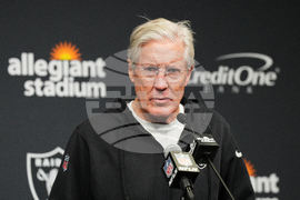 Broncos Raiders Football