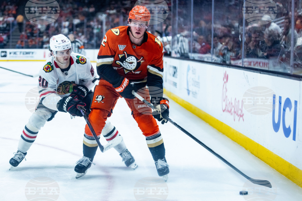 Blackhawks Ducks Hockey