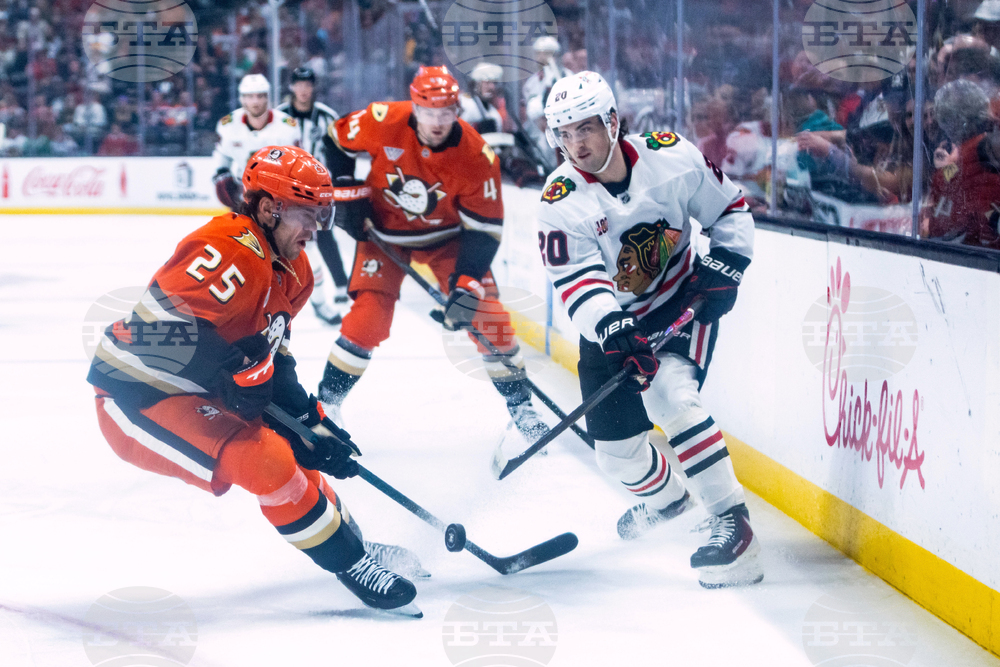 Blackhawks Ducks Hockey