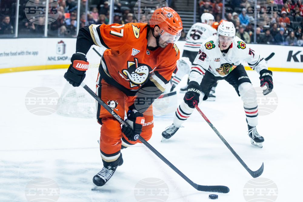 Blackhawks Ducks Hockey