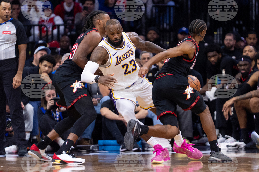 Lakers 76ers Basketball