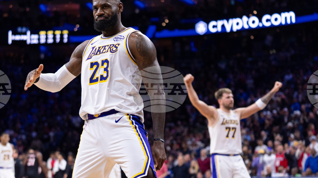 ЛА Лейкърс победи Филаделфия 76ърс в НБА, ЛеБрон Джеймс записа най-добро представяне за сезона